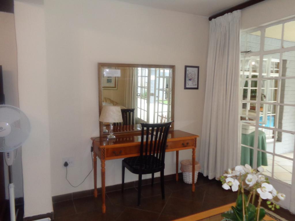 Thatchfoord Lodge Johannesburg Luaran gambar